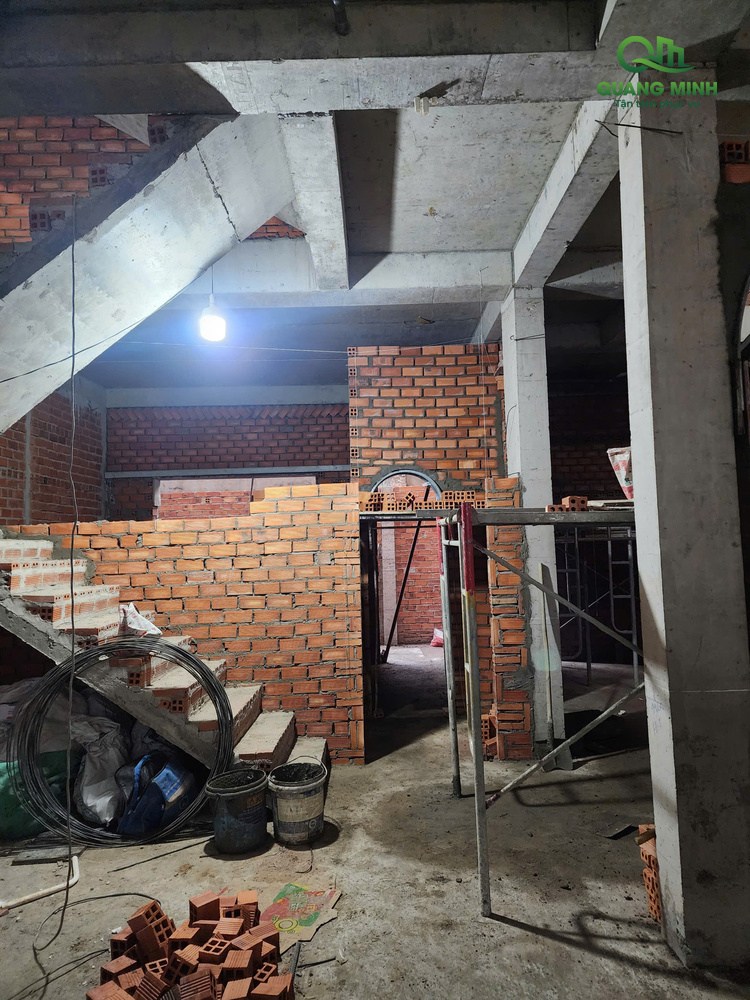 Tổng chi phí xây nhà = Đơn giá trọn gói × Tổng diện tích xây dựng